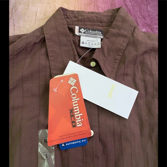 *SOLD* Columbia Button Front Unrestricted Shirt - Picture 3 of 6